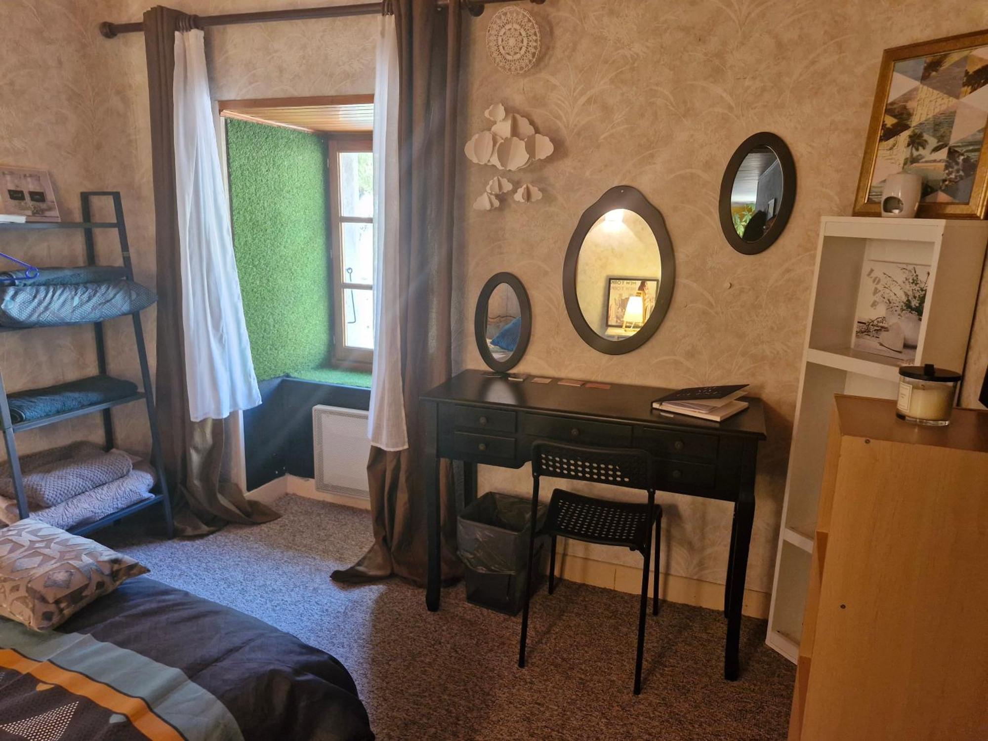 La Maison Des Lucioles Saint-Julien-Boutieres Chambre photo